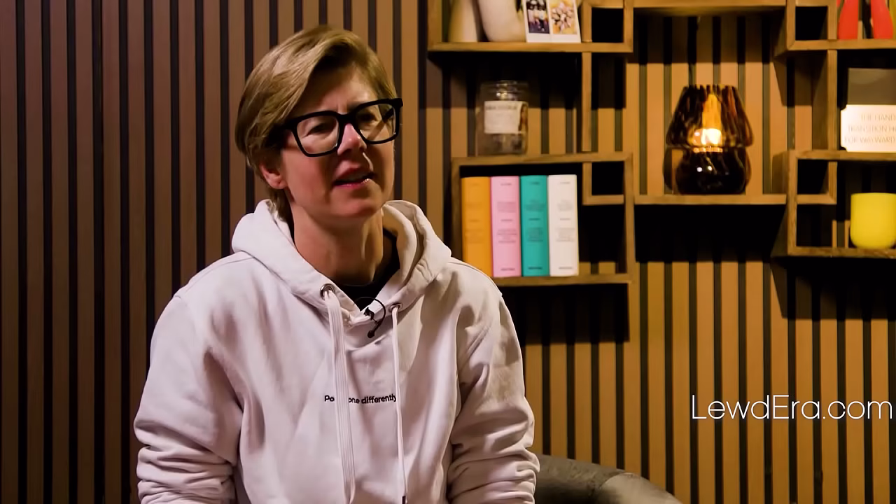 Pornstar besties talk about pornstar parties - Lana Smalls, Scarlet Skies