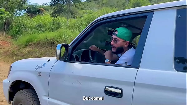 Download Video - Latina brunette de enorme culo redondo es recogida y follada por gran verga dura dentro de un auto en su estrecho co&ntilde;o h&uacute;medo hasta que se corre&excl;