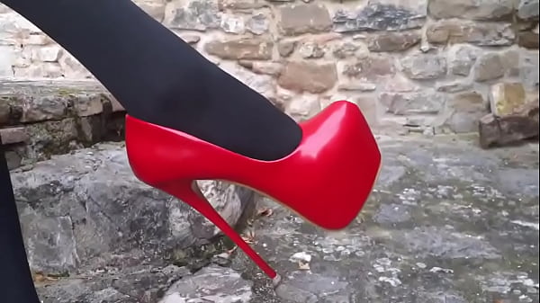 Milf with beautiful legs and incredible high heels