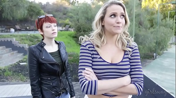 Carter Cruise saves Mia Malkova from the bully