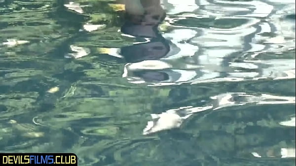 Solo bigtits babe plays with herself