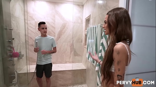 Stepsis Nikki Cums Hard as Juan Nuts on Her Face!