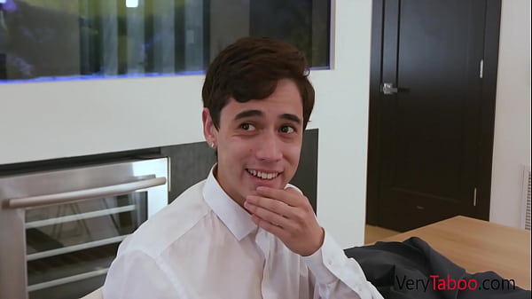 StepSis Teaches My Virgin Dick To Fuck On Prom Night