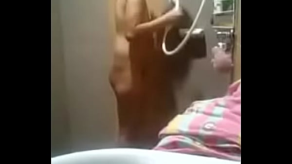 pinay bathing