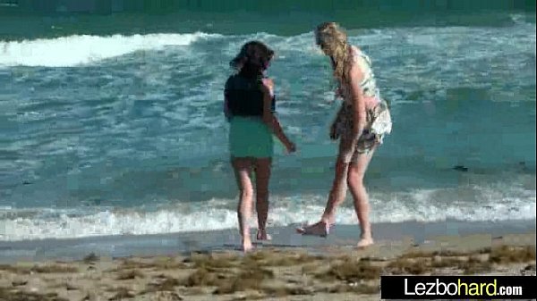 (Shae Summers & Brianna Oshea) Teen Hot Lesbians Girls In Sex Act On Cam vid-27