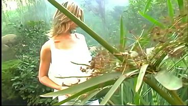 Watch her flirtatiously tug on his tie, while giving him an upskirt of her pantyless butt...