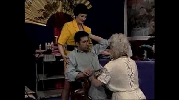 thumb granny pissing