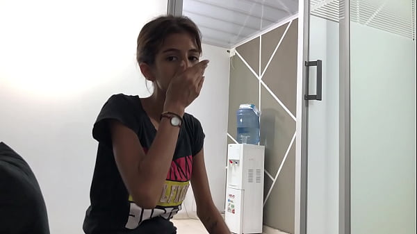 I give my older stepbrother the best blowjob of his life and he likes it - Spanish porn