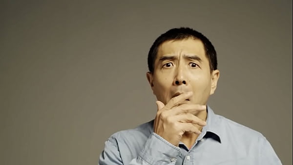 重音テトは、その男性が犬になり闘う姿を見届ける