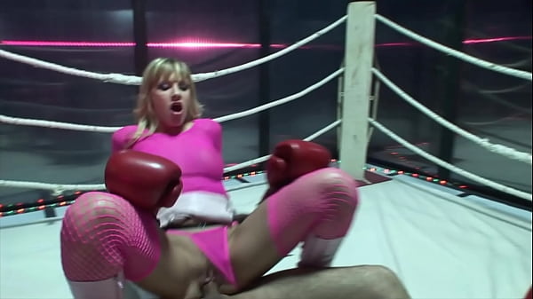 Angel Dark and Natali D'angelo get fucked by boxers in the ring