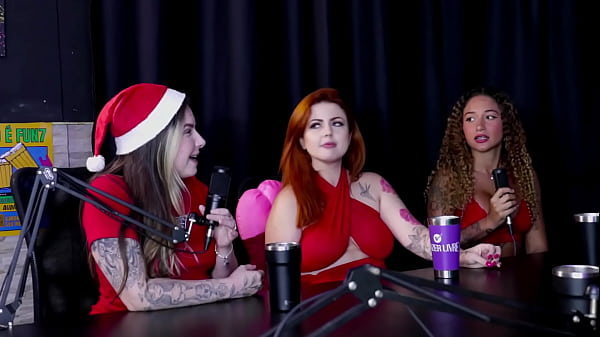Sluts make stripper get naked after saying they only do anal with a plug, think men like to give it up the ass, get weak when cumming, and when they hold it in... - Christmas Swing Cast Special