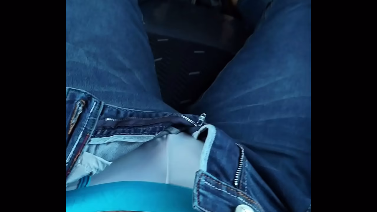 Heading to Maring&aacute_, I got horny on the bus and my dick just wanted an ass to cum in.