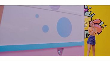 Chicas chupan helado