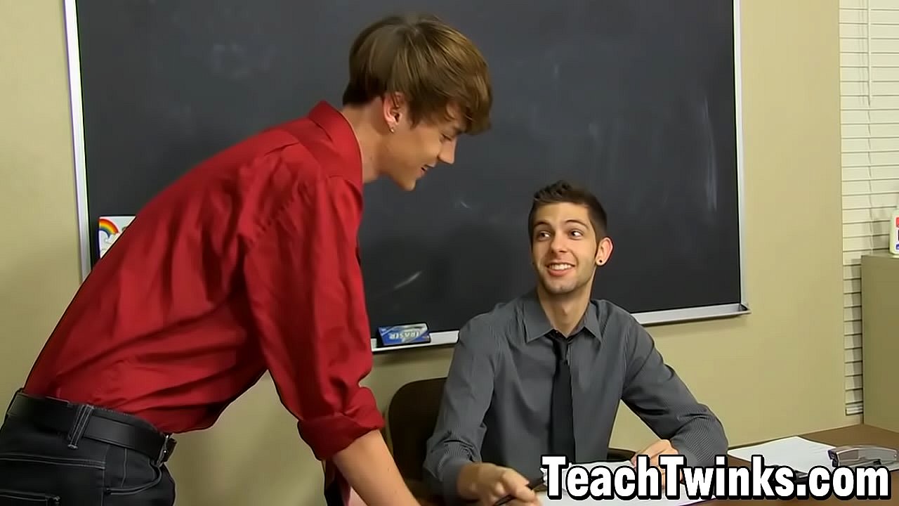 Jovencito flaco Elijah White golpeó a un gay travieso después de una mamada
                    anal cumshot hardcore blowjob skinny masturbation gay twink big cock big dick teachtwinks max morgan elijah white muchos negros