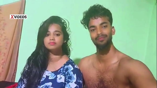 Download Video - Lovely cute couple very hard desi sex video