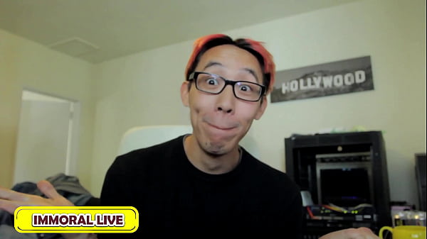 Summer Rae Gets Fingered And Spanked By Porno Dan During Casting!