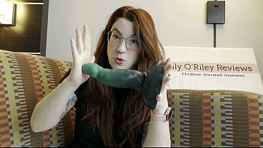 Download Video - NSFW Review of Spitfire from Bad Dragon