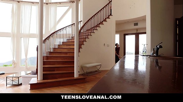TeensLoveAnal - Prankwar with Boyfriend Turns Into Anal (Zelda Morrison)