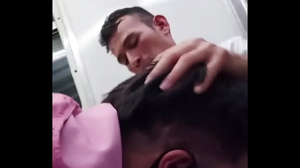 Noche lujuriosa en el vag&oacute;n del metro parte tres