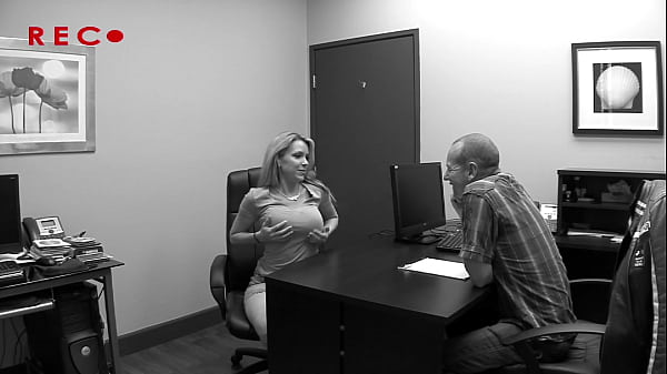 Blonde Honey Courtney Cummz Loves To Get Fucked By A Big Cock