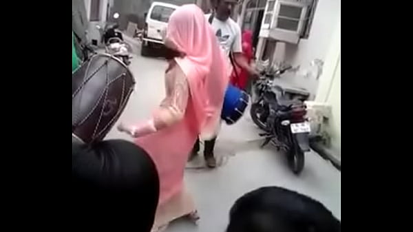 Bombsblast - कानपुर की भाभी का तहलका