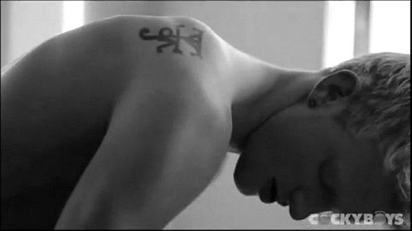 Download Video - Lose Control - Evanescence gay music video