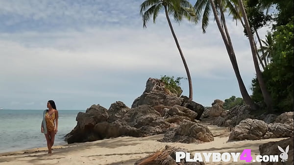 Amazing big tits Thai teen Kahlisa passion striptease session on the beach