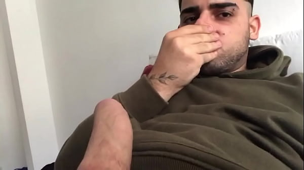 Lukinhas falando putaria ate gozar