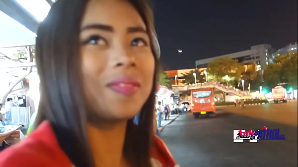 Small titted asian chick likes thick cock going deep