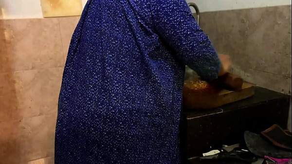 Hot Aunty Stuck Under Bed & Undress Her Huge Ass When She Try To Act of Maid in Arab Hotel By Clean