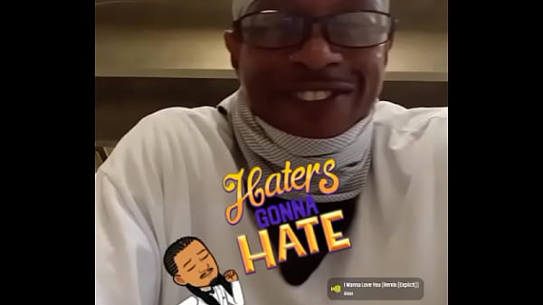 Laisse-Moi Baiser Cette Langue Mouillée Et Mouillée