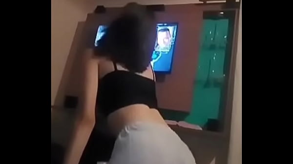 thumb dud dancing