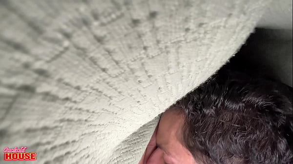 Essa esposa plus size sempre acorda com tesão depois que o marido sai para trabalhar