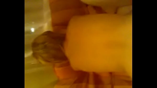 thumb in pump