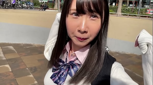 ハメ撮り　jkらしからぬ乱れっぷりにおじさんも思わず大量中出し！！潮を吹きやすいようでハメ潮もいっぱい吹いてくれた。素人 中出し 個人撮影 バイブ フェラチオ 潮吹き 女子校生 顔射 生ハメ　 3hrcntw