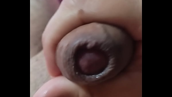 Com cinco minutos de punheta eu gozei