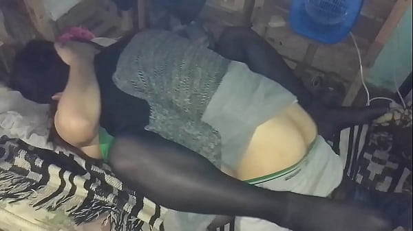 My girlfriend's whore asks me to fuck in missionary, we record with the cell phone