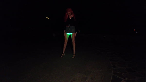 WATCHING MY STEPSISTER CLIMB A TREE IN A SHORT SKIRT WITH NO PANTY NO BRA - UPSKIRT NO PANTIES IN A PUBLIC PARKSE