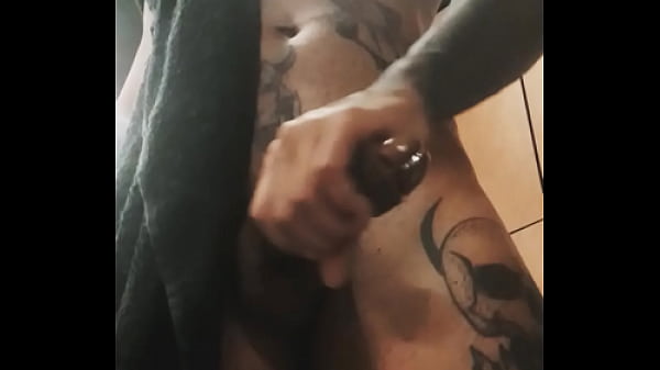 exibindo no banheiro da academia prt9 / VICTOR ...