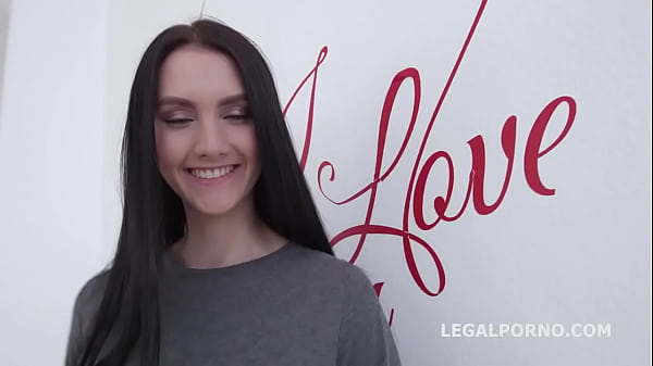 Super Sexy Slut Crystal Greenvelle Shoots limes from her Asshole