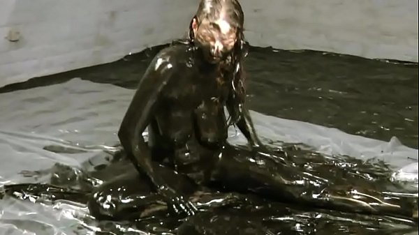 Download Video - Brittany gers dirty in black oil