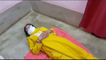 Oh yes Beautiful and cute bhabhi ji first desi village style Mein entry full romantic seen