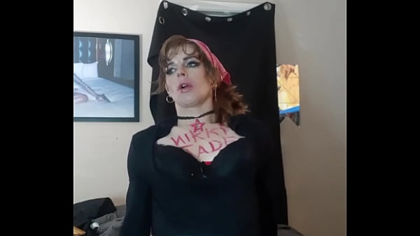 Shemale rides dick