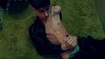 Cum shot in mouth. Handjob into myself