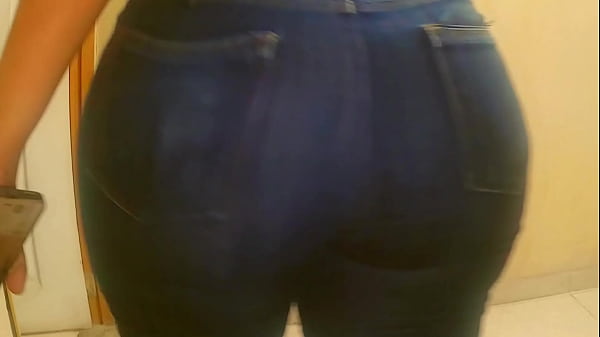 Tr&ecirc;s taradas se acabando de tanto mamar na pica