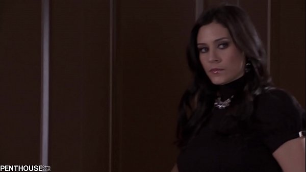 Download Video - Wife swap with blonde bombshell Alexis Texas going buck wild riding dick