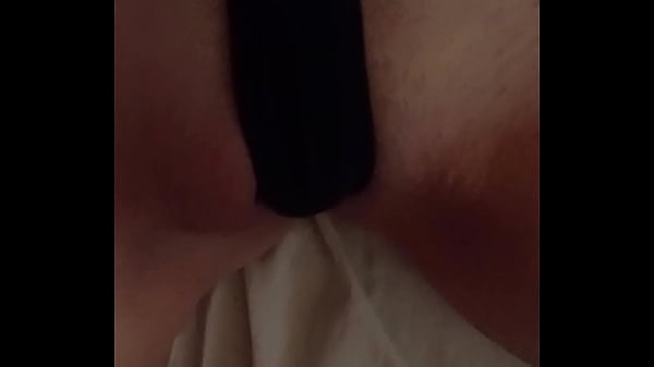 I can't stop rubbing my pussy 2/4