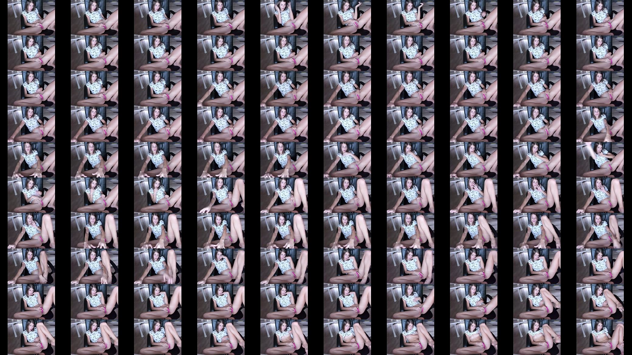 Girl on Webcam 预览图