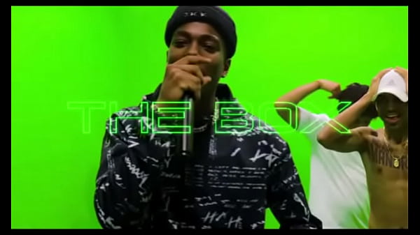 The box Medley 2: mina Mamando na cantina da escola Enquanto os parça Passa a visão