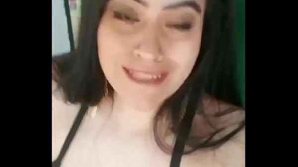 Dama G en tremendo escotaso